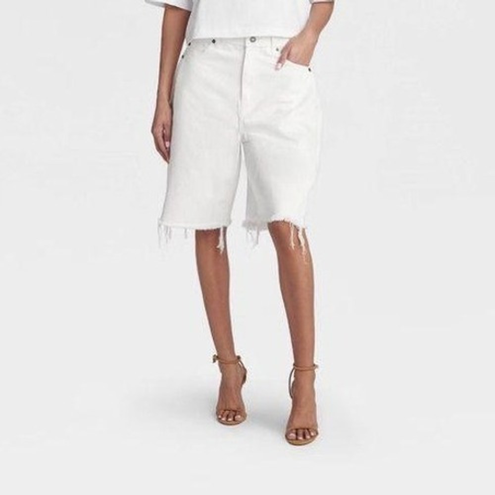 KBB by Kahlana "The Rachel" White Denim Wide Leg Bermuda Shorts Size 2 BNWT